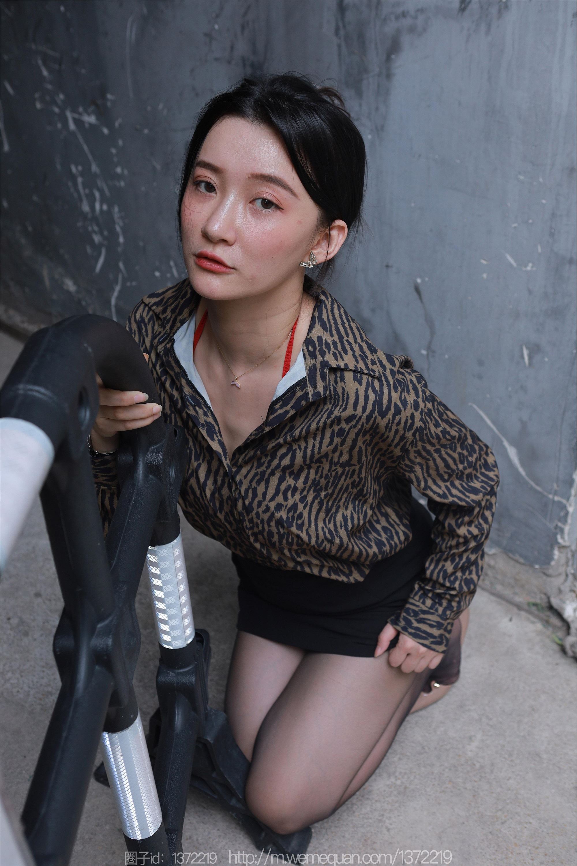 IESS异思趣向  2023.07.24 丝享家 1488 秋秋《孤身走暗巷》